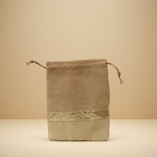 7x5" Premium Golden Tissue Drawstring Favor Pouch with Zari Paisley Border