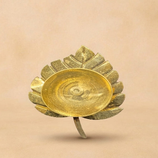 4" Leaf Vizhaku  | Traditional Decorative Oil Lamp